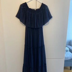 Esprit klänning - New. 