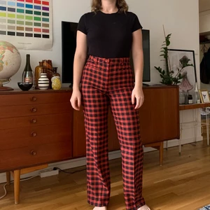 Rutiga byxor - Snygga rutiga byxor ifrån Monki