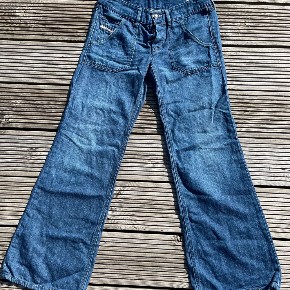 Low wast diesel jeans, amazingly nice fit! . Jeans & Byxor.