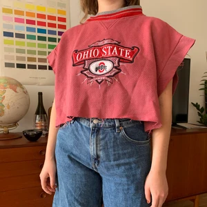 Cool croptop - Snygg basket croptop! Använd ett fåtal gånger! Passar alla strorlekar.