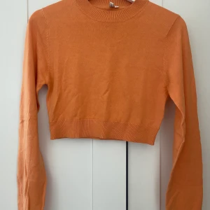 MINI TOP - Mini topp från Nelly, används bara 1 gång! Kan fraktas mot betalning, möts även i Gbg ❤️‍🔥