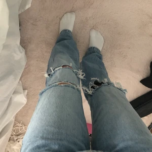 Jeans  - Super snygga ifårn Gina i strl 32💫