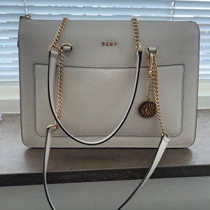 DKNY väska  - Nyskick 