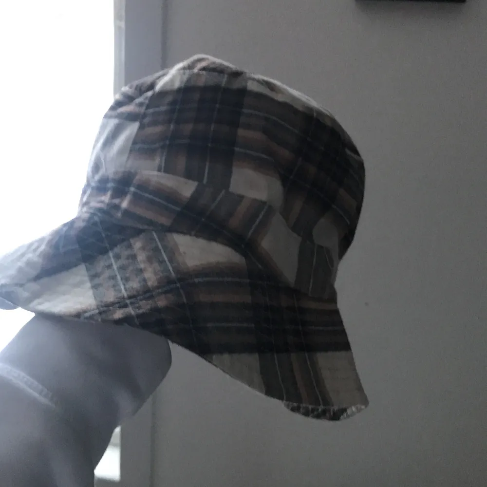 Mönstrad bucket hat från asos. Accessoarer.