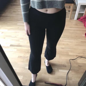 Sköna vida byxor från Cubus, M - Sköna vida byxor från Cubus i storlek M