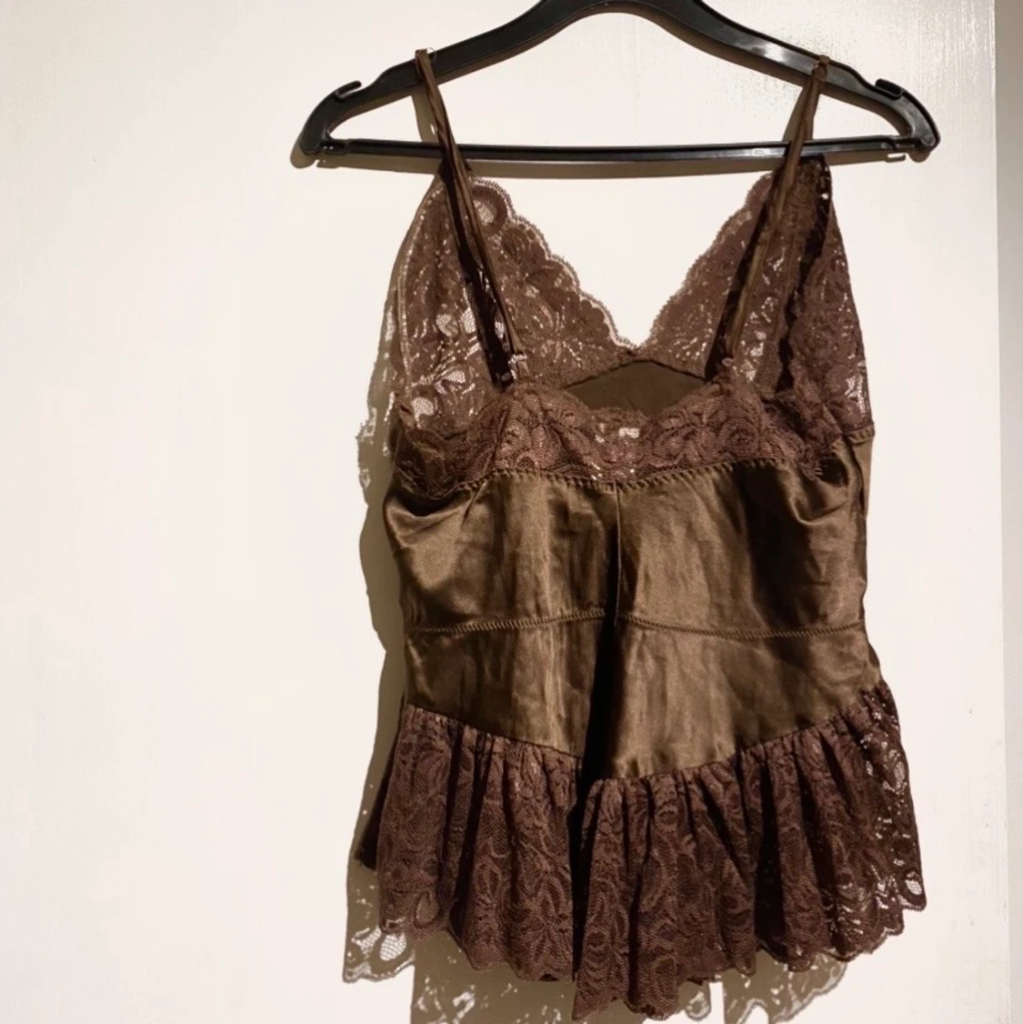 Brunt linne i silke och spets  - 90