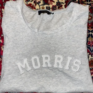 Morris  - Morris i stolek S. 