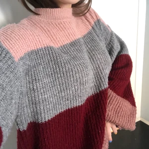 stickad tröja nakd - jättemysig oversized stickad tröja från Na-Kd. inte stickig alls💖 säljer gör 120kr + frakt 