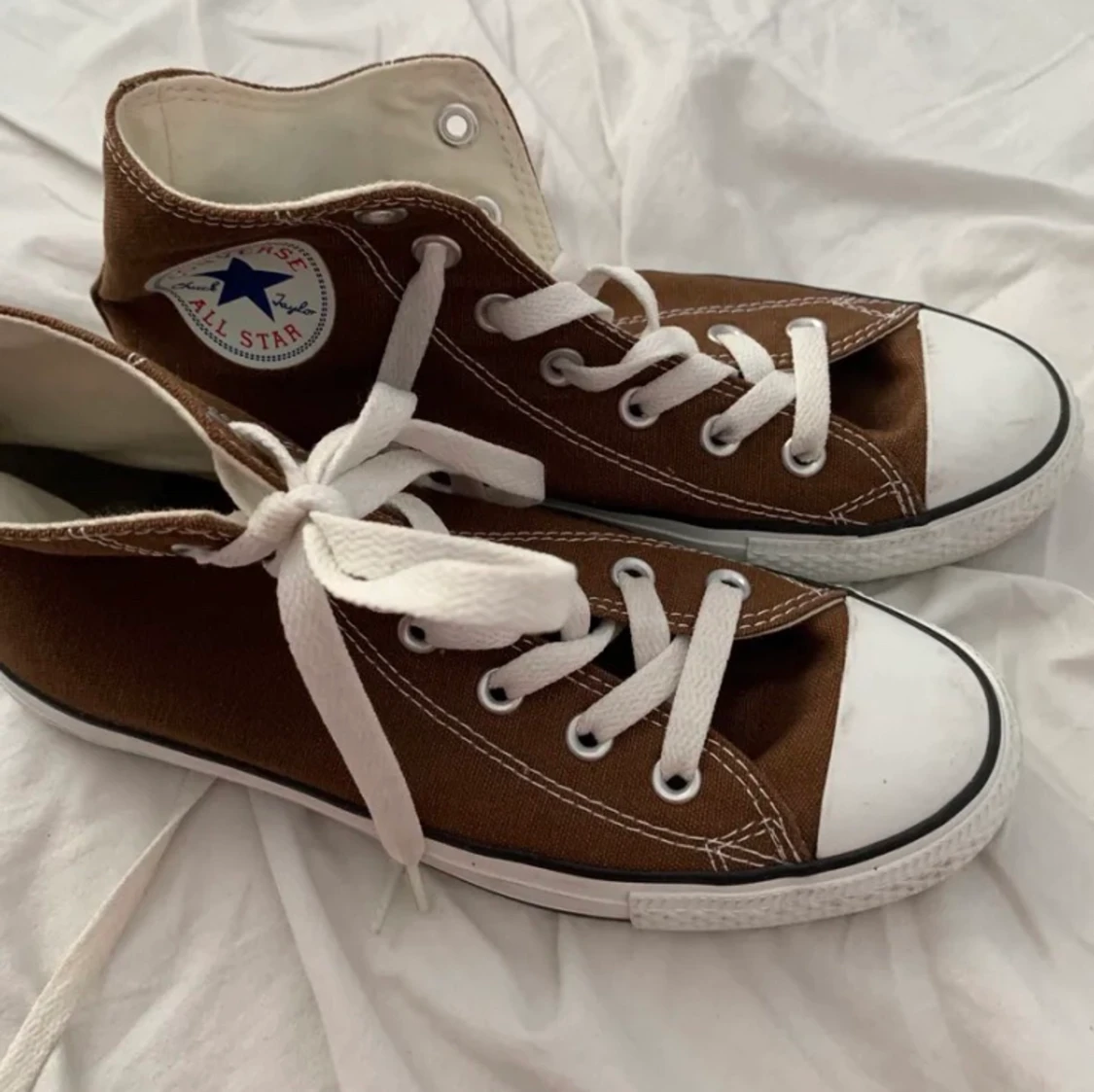 Bruna converse