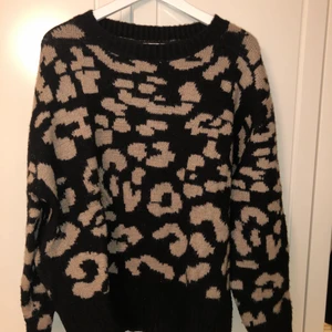 Stickad tröja - Stickad tröja! Stor och härlig!