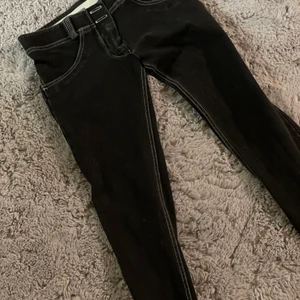 Mörka freddy wr up - Fint skick använda 1 gång . Storlek XS 