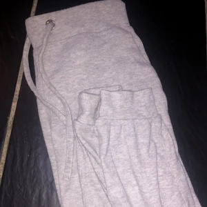 Gråa mjukis  - I storlek XXS