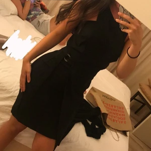 Klänning - Svart klänning från mango