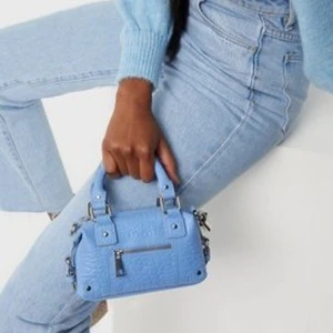 Nunoo väska  - Nunoo väska. Knappt använd nypris 1500:-