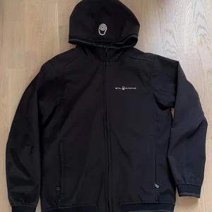 Sail Racing jacka  - Sail Racing jacka i storlek 170, pris kan diskuteras 