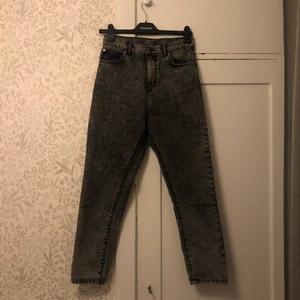 Snygga Jeans från Carlings  - Underbara stonewashed jeans från carlings. Stl 29/30