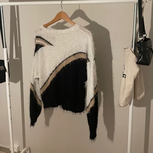 Stickad tröja - Superfin stickad tröja! Passar S-L! Frakt 66kr 💚
