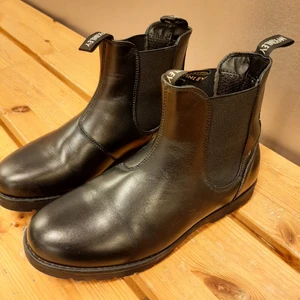 McKinley skor i stl 38 - Säljer dessa fina McKinley skor som inte kommer till användning.