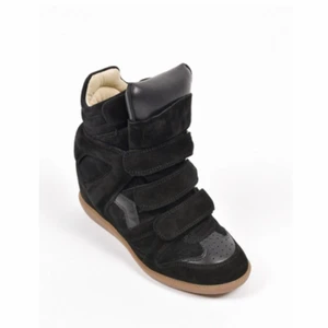 Helt nya Isabel Marant skor strl 36 - Helt nya skor från Isabel marant i storlek 36. Aldrig använda nypris 4500kr.