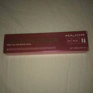 Säljer blond hårfärg! - Säljer min blonda hårfärg då den inte kommer till användning. Bra kvalite. 