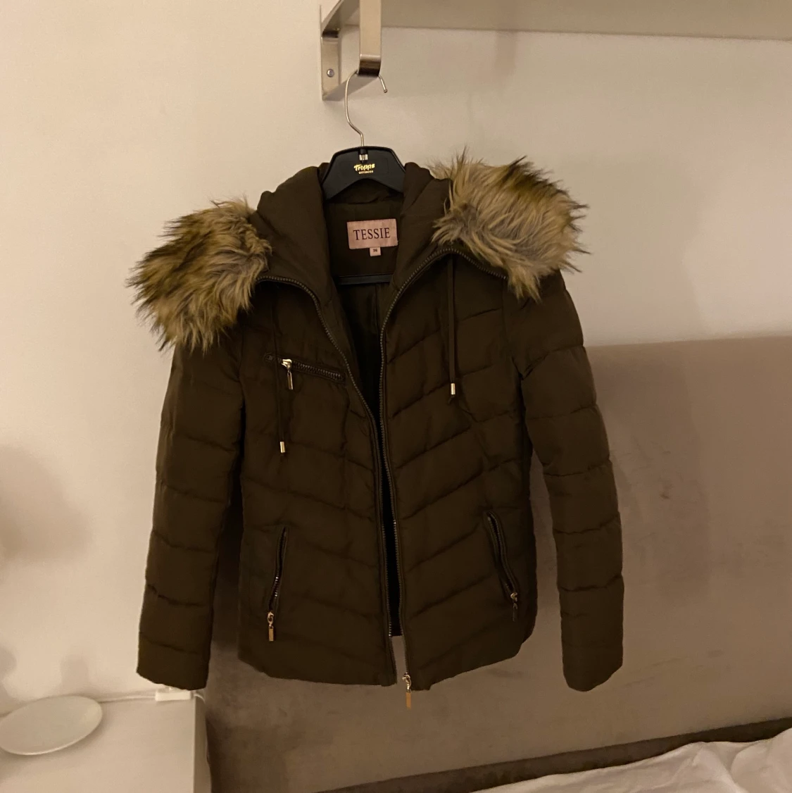 TESSIE jacka brun/grön strl 36