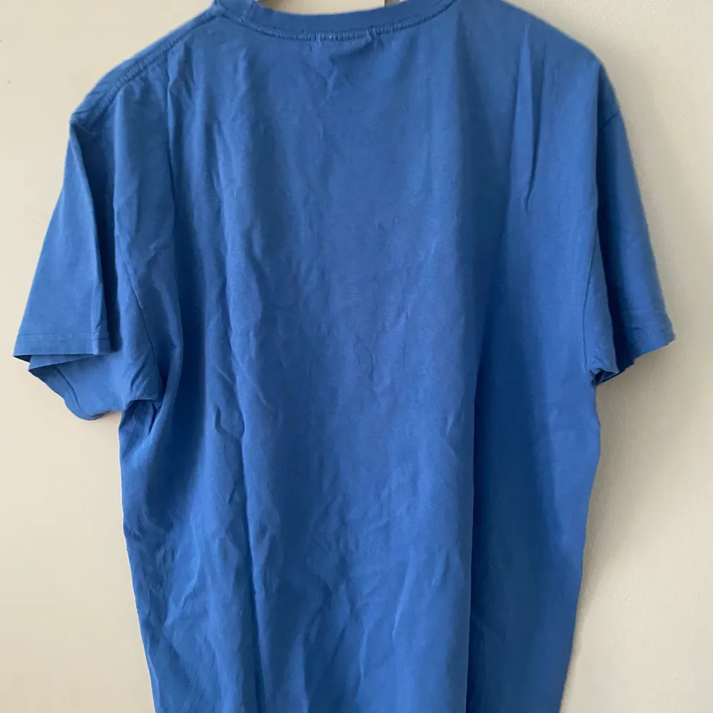 Nike Vintage Blue Air Max T-Shirt, from the 90’s. Great condition.. T-shirts.