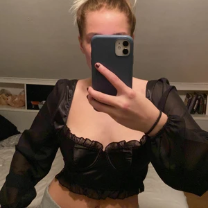 jättefin topp från Nelly 💕🎉 - En av dem finaste topparna jag äger, tyvärr kommer den aldrig till användning… köpt från Nelly 💕köparen står för frakten 