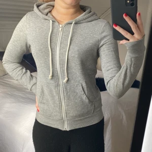 Zip hoodie - Fin tjocktröja med dragkedja!🤍🤍