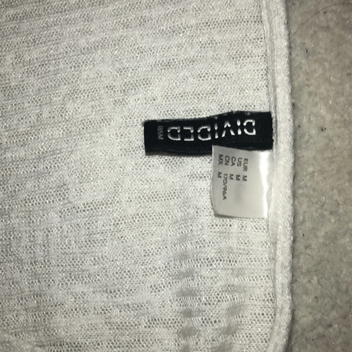 Långärmad tröja Strl M - 91