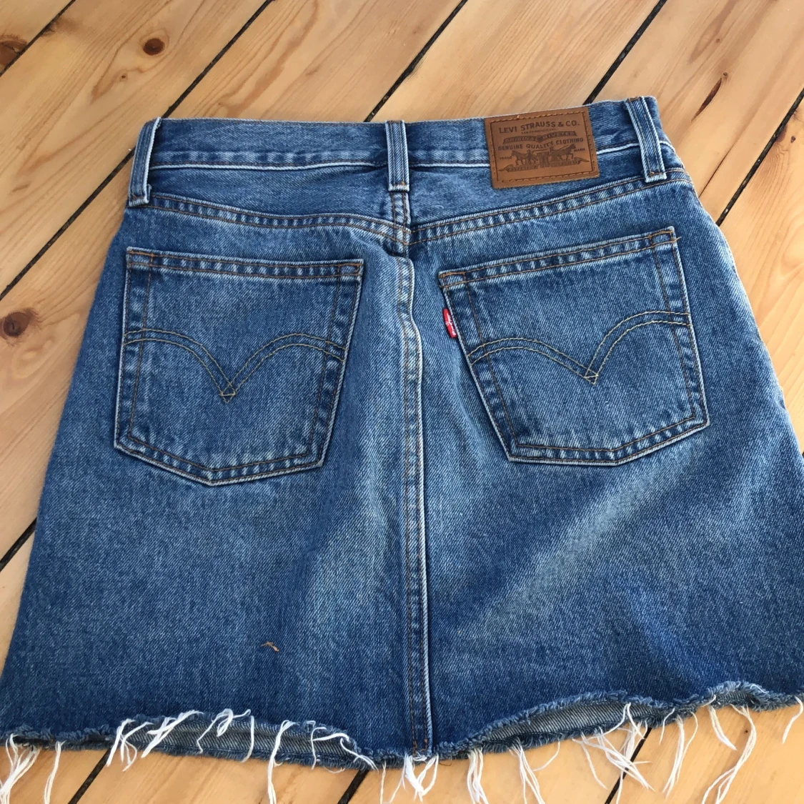 Levis kjol stl 23  - 91