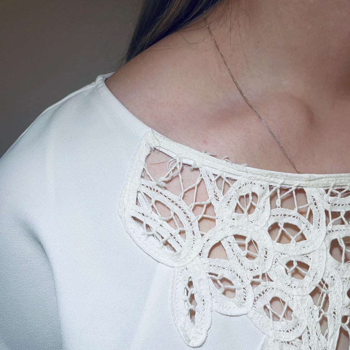 Vacker blus från Wera med underbar rygg  - 90