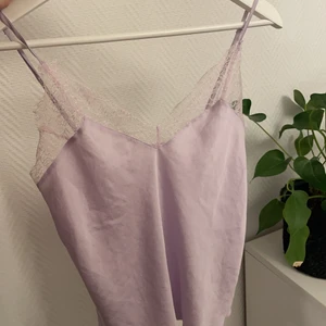 Linne - Jättefint nattlinne från Victoria secret. Använd en gång så precis som ny. Köparen står för frakten💓