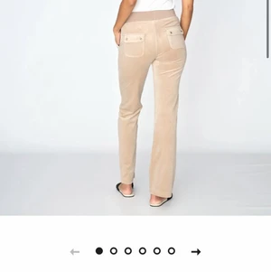 SÖKER!! - JAG SÖKER ETT PAR juicy couture SJÄLV HAR JAF ETT PAR VITA I STORLEK XXS KAN BYTAS!!