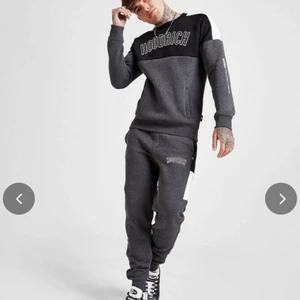 Hoodrich dress - Denna hoodrich dressen säljs nt längre, pris kan diskuteras. Strlk S.