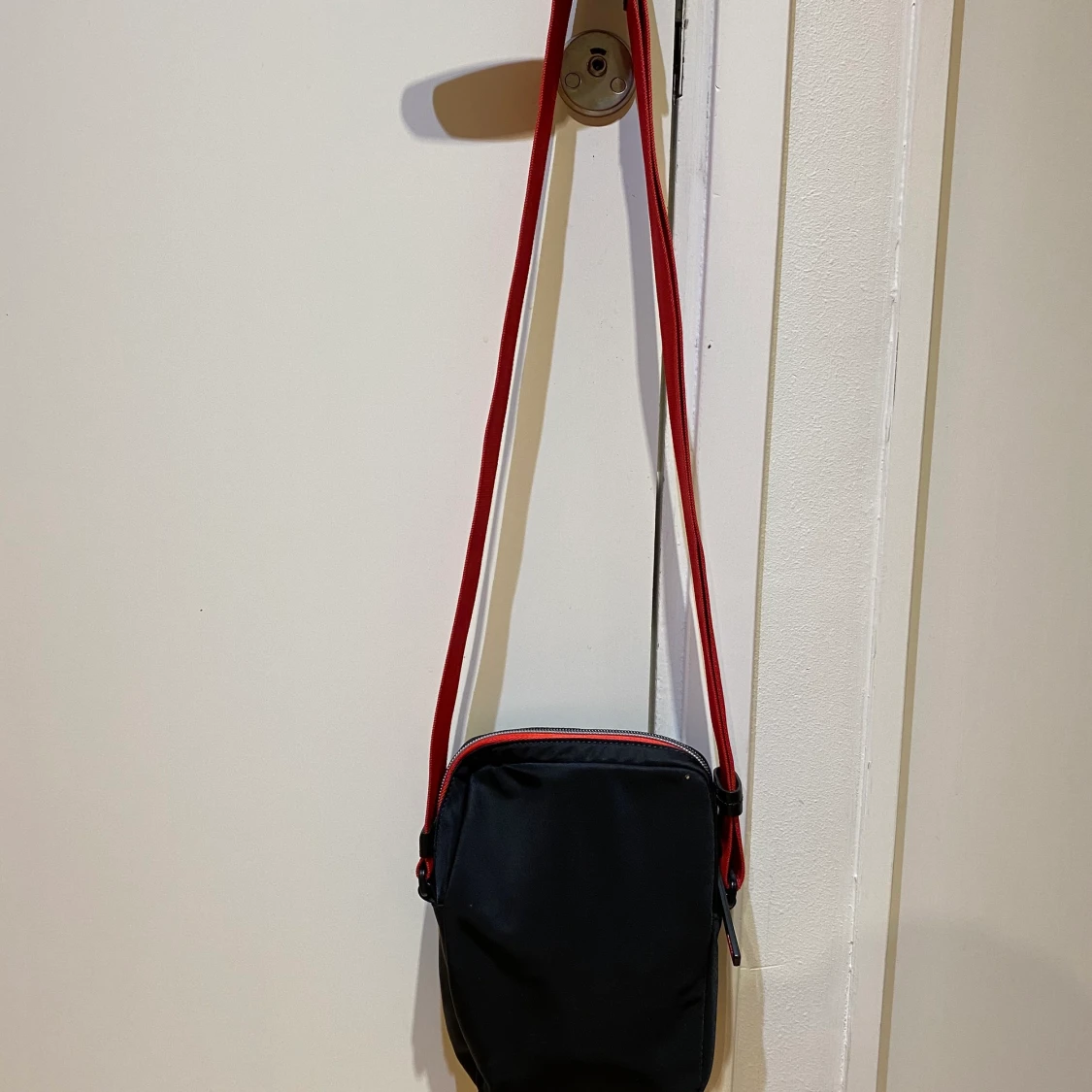 Hugo Boss axelväska  - 90