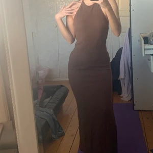 Härlig brun långklänning! - Säljer pga den är lite lite för lång för min smak (158 cm) 