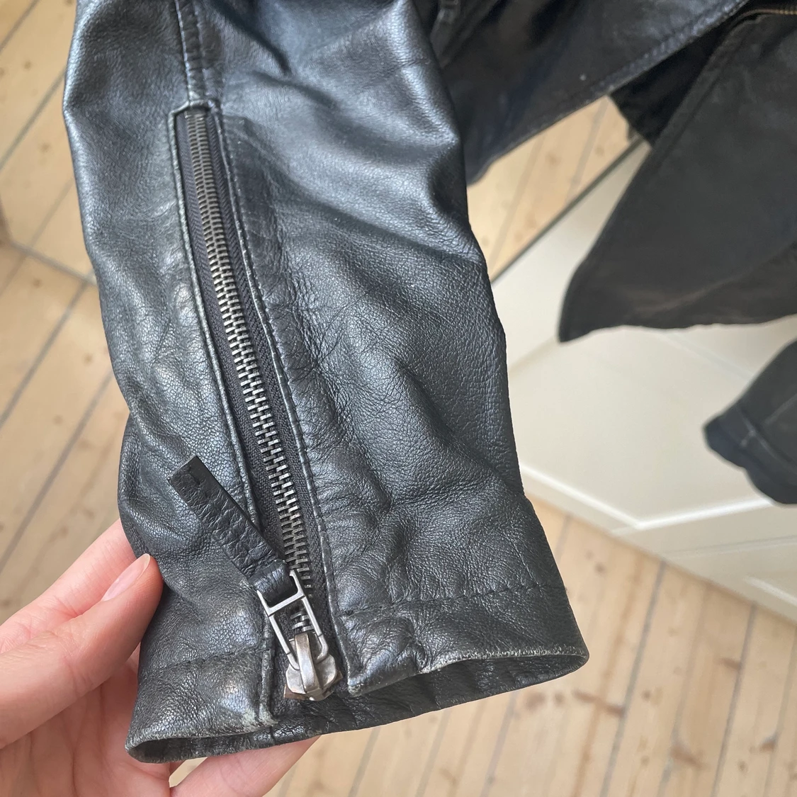 Skinnjacka strl M - 91