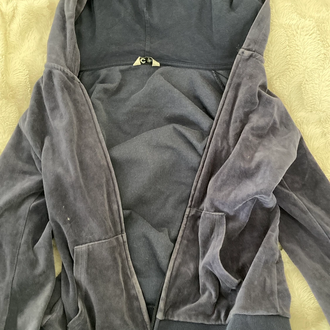 mörkblå zip up hoodie - 90