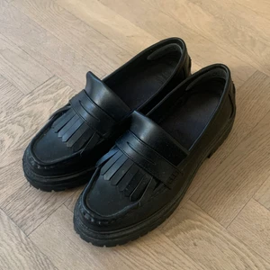 Loafers  - Skitsnygga loafers som tyvärr var för stora för mig 💔 Bara använda en gång!!!