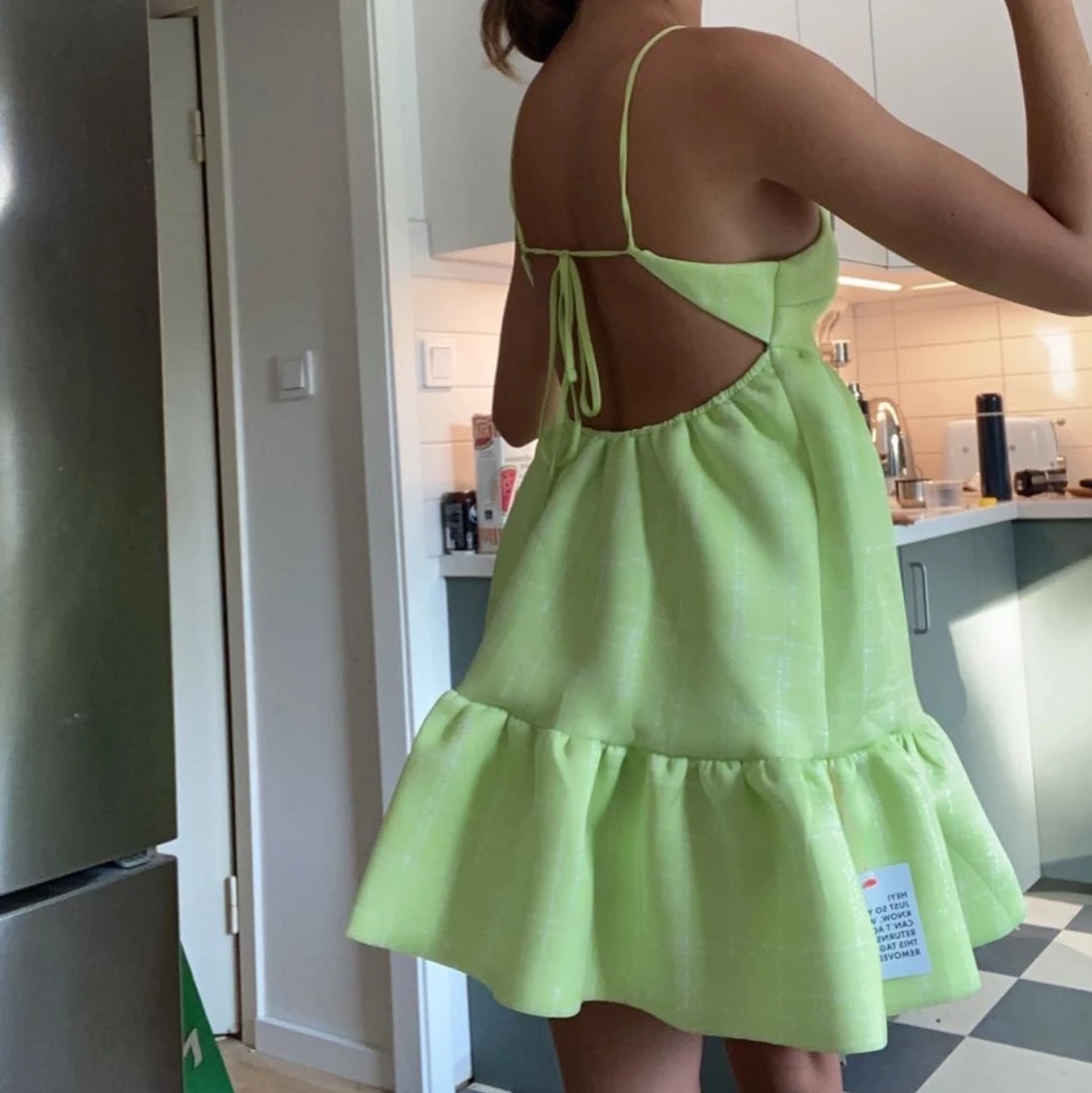 Slutsåld grön klänning  - 90