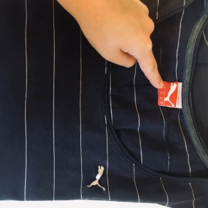 Puma topp - Använd ett fåtal gånger. I mycket gott skick. 