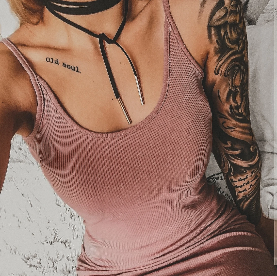 Ribbad klänning i storlek small