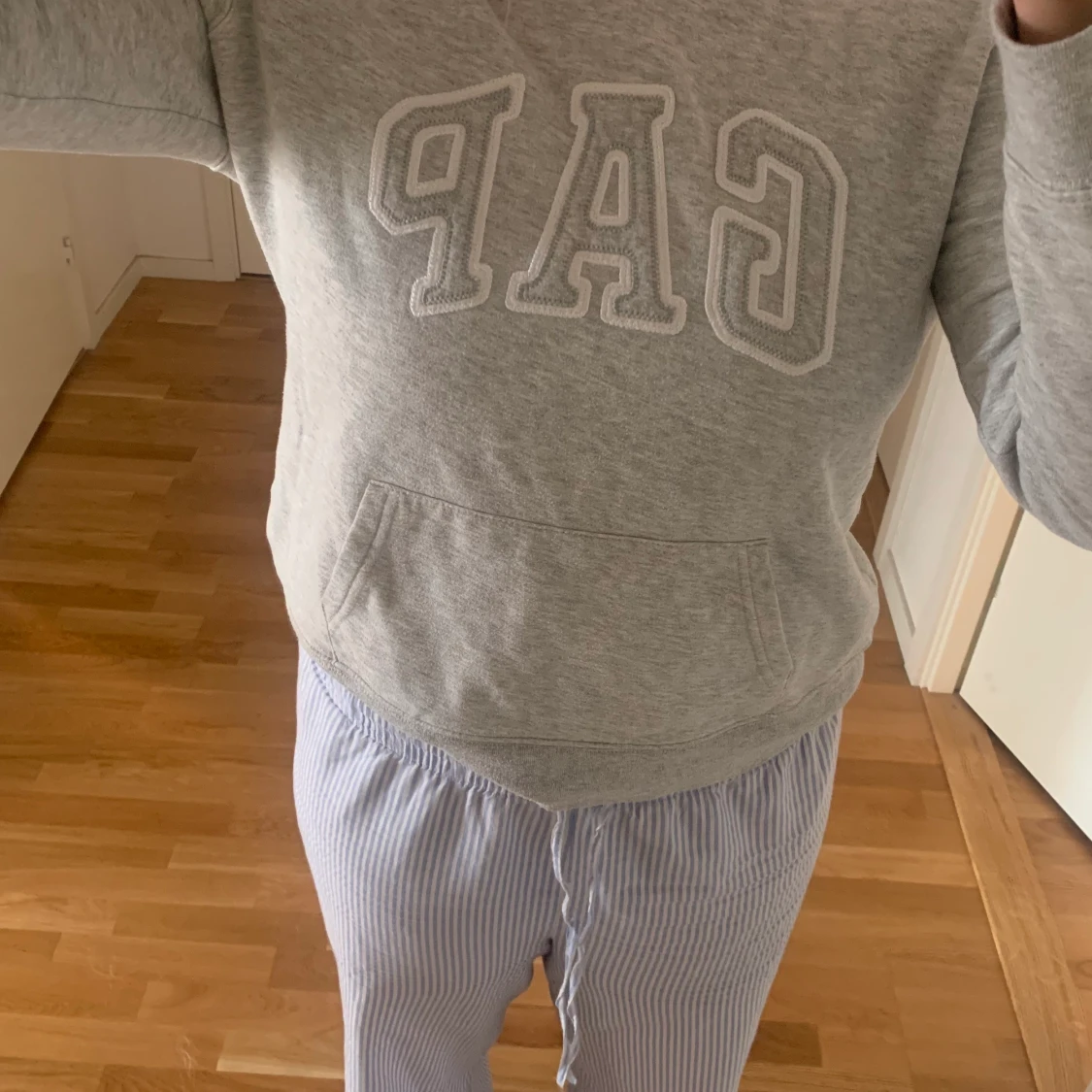 Gap hoodie  - 91