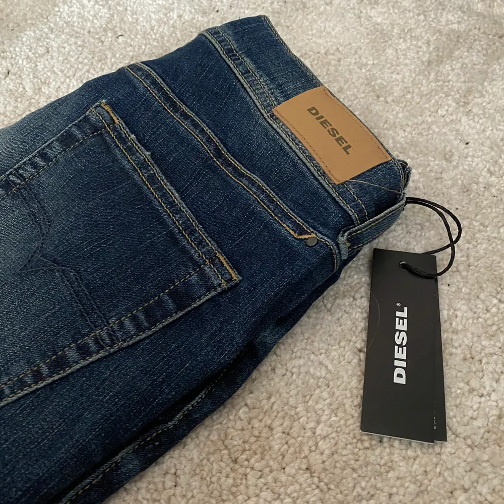 Bootcut jeans strl 14Y. Nya med prislapp. . Jeans & Byxor.