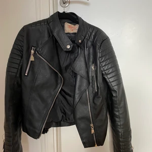 Chiquelle skinnjacka  - Skinnjacka strl 38, bra skick