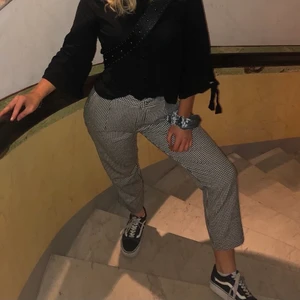 Kostymbyxor - Säljer dessa kostymbyxor eftersom de inte kommer till användning. Storlek 36