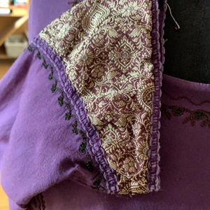 Blus - Bomull fint skick. Storlek XL  höft kort 