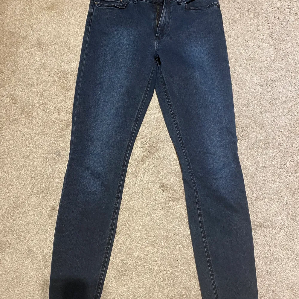 Snygga Acne jeans 26/32 modell Skin 5 deep. Använda ett par gånger. Jeans & Byxor.