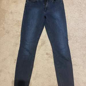 Snygga Acne jeans 26/32 modell Skin 5 deep. Använda ett par gånger