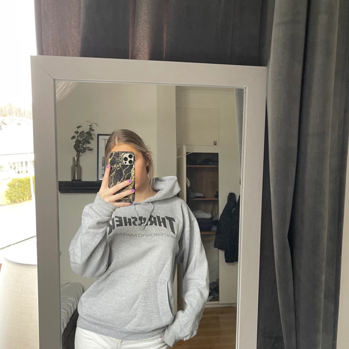 Grå TRASHER hoodie!! - 90
